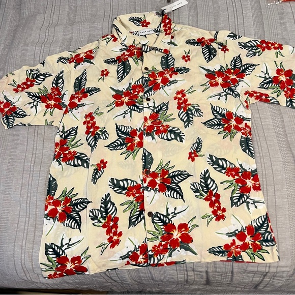 Raga Man NWT Short Sleeve button down size SMALL & L - Picture 1 of 7